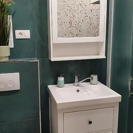 New Cute Apartman Ante Split